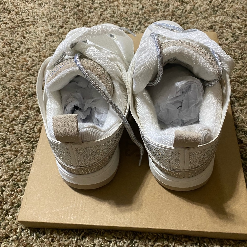 Steve Madden Sneakers Roaring Rhinestone Embellished - 7.5 NIB - Picture 8 of 9